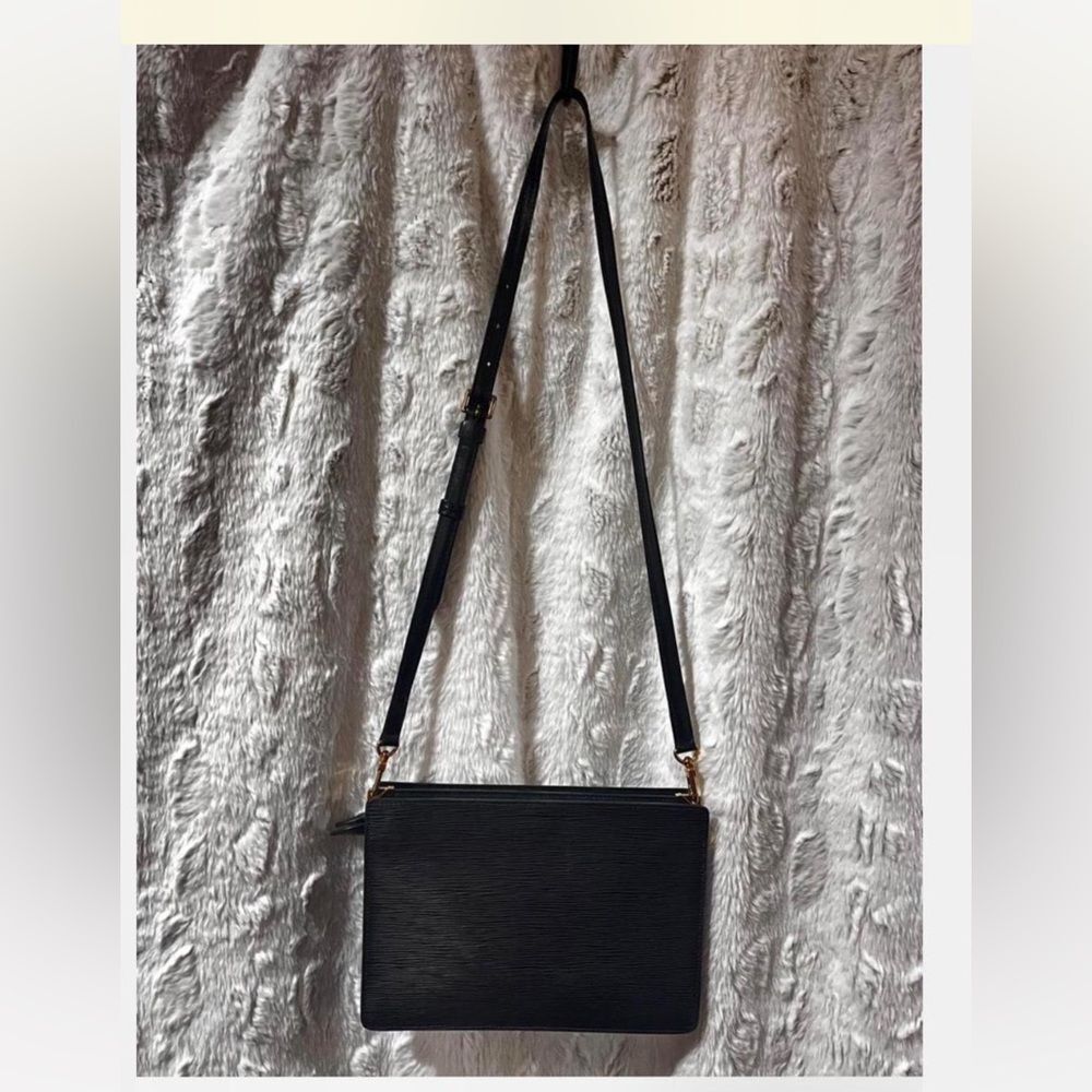 AUTHENTIC LOUIS VUITTON Enghien 2way Black Epi Leather Shoulder/Crossbody bag - Picture 2 of 8